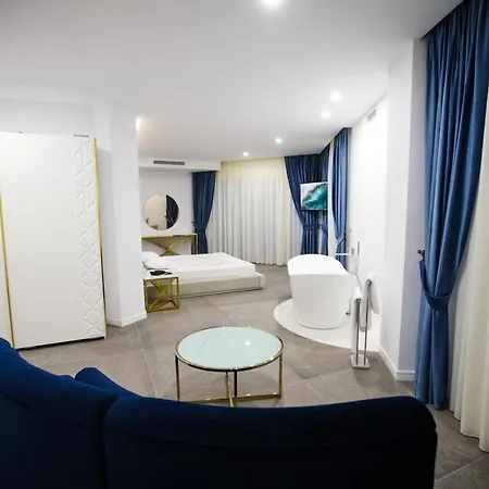 Blue Boutique ديرمي