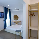 Blue Boutique מלון 4*